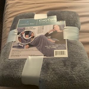 Comfort Bay Cozy Cuddle blanket
